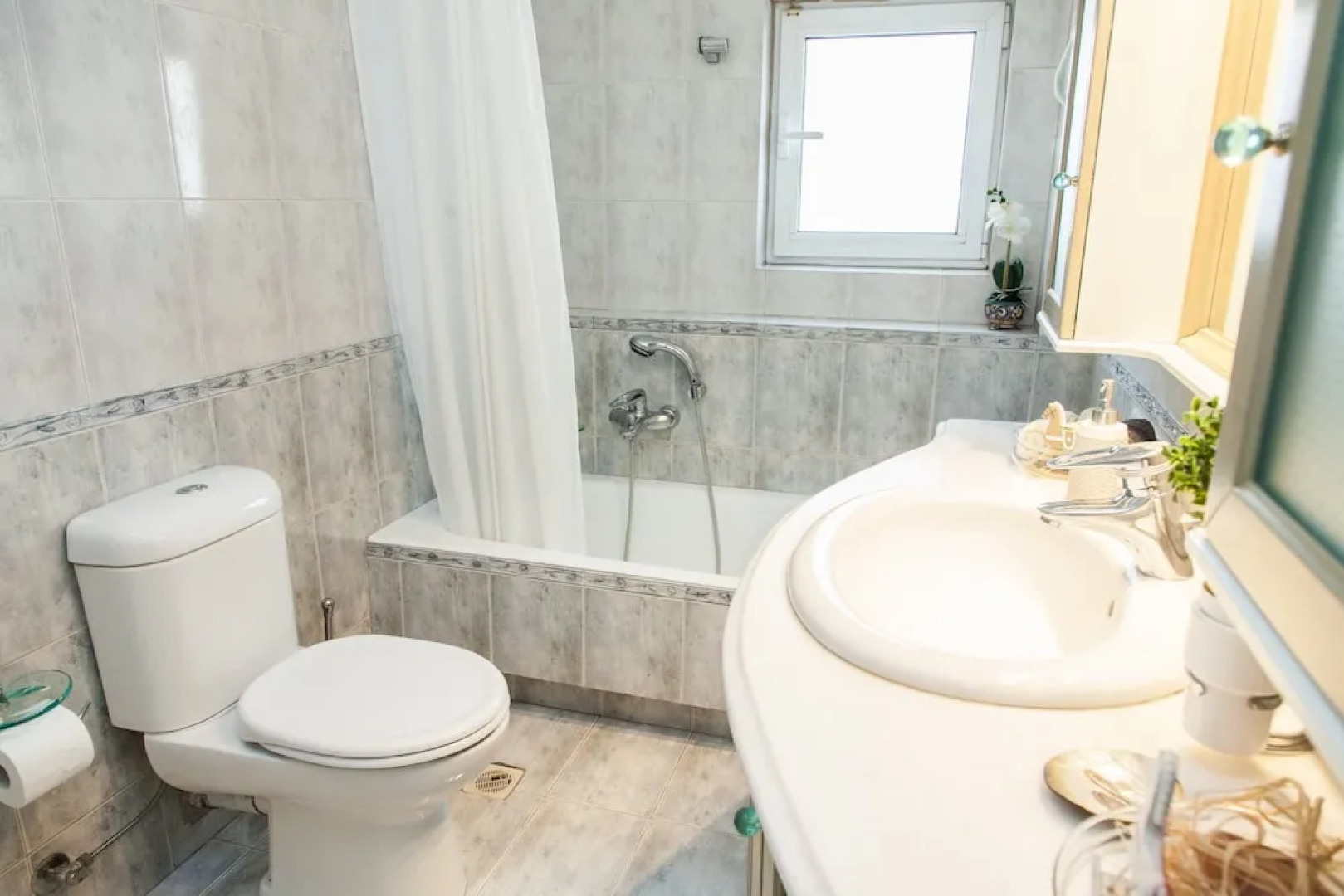 Beautiful 3 bedrooms apt in N. Smirni