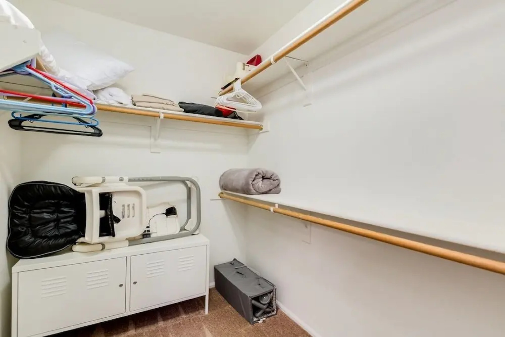 Stratford Place - 4 Br home by RedAwning