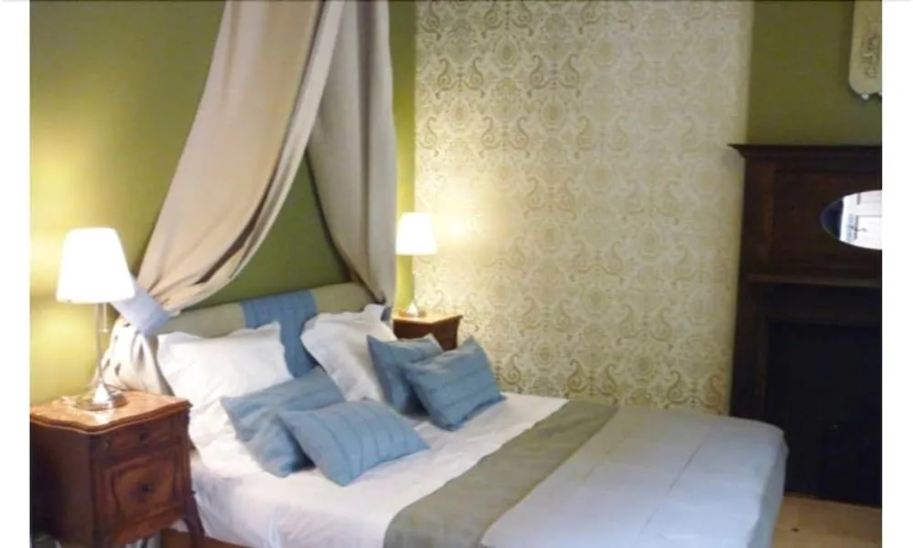 Ferme-Château de Cordey & SPA