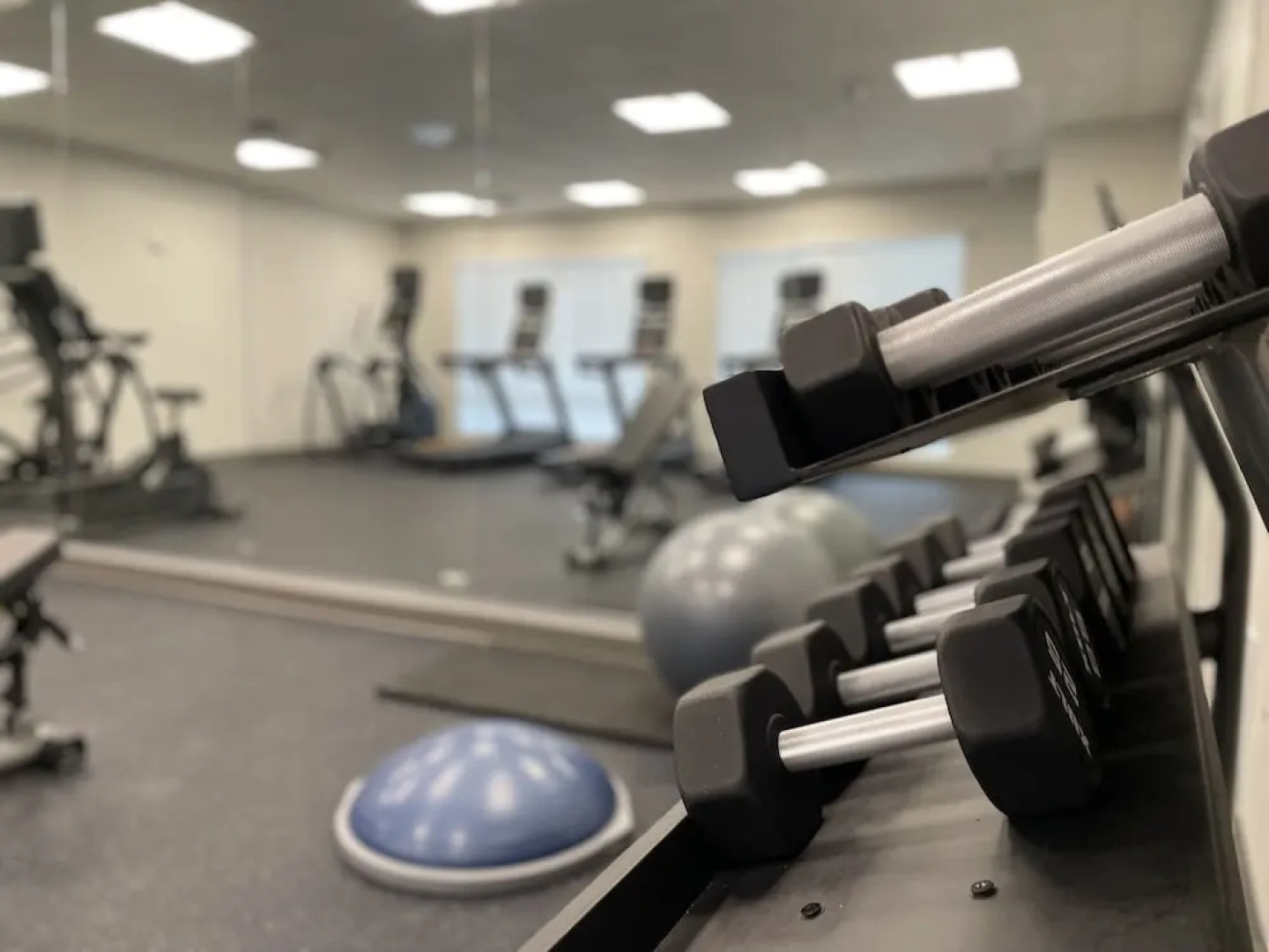 Holiday Inn Express & Suites Muskegon - Grand Haven by IHG