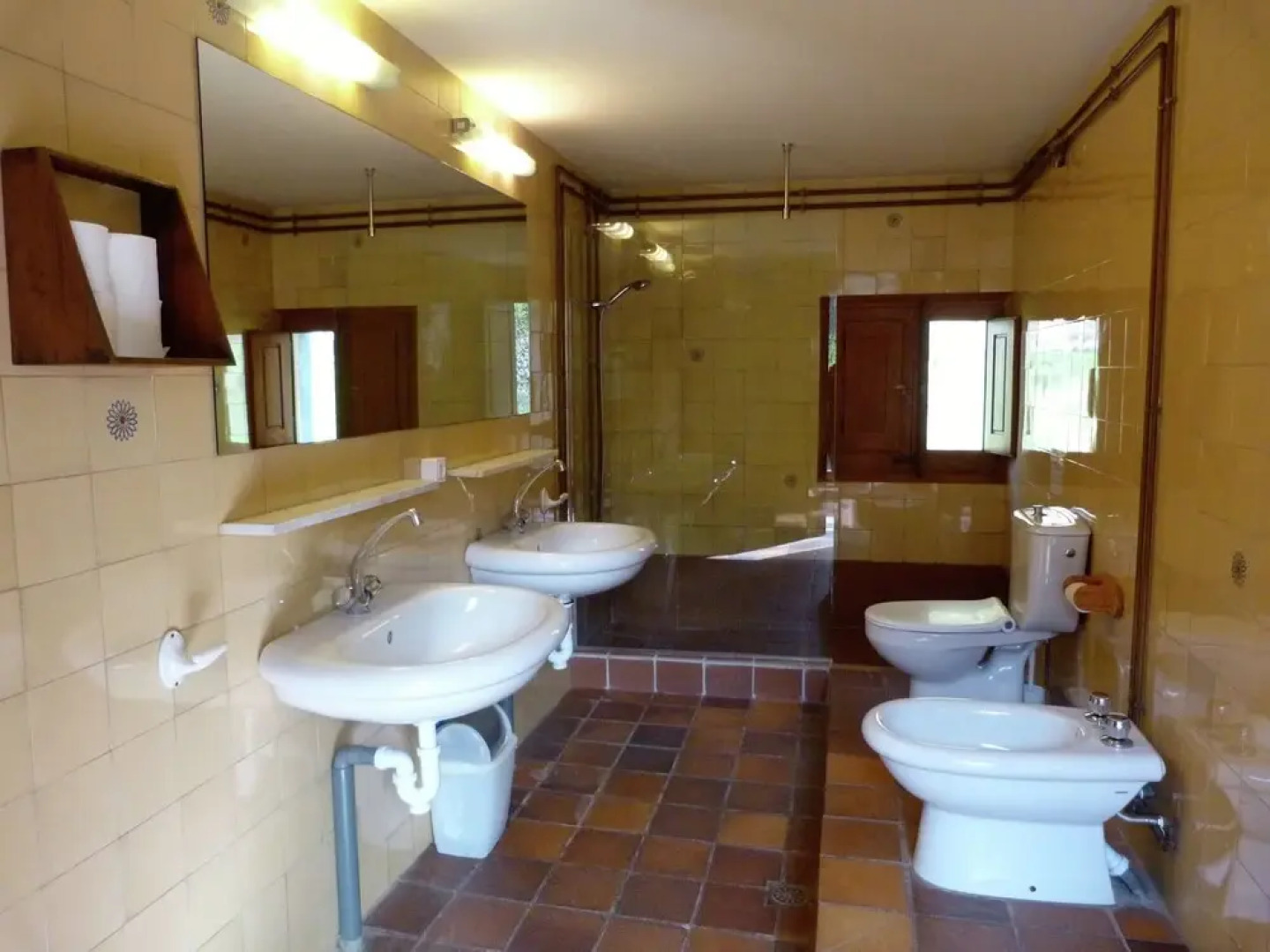 12-person House With Heated Communal Swimming Pool in the Heart of Nature