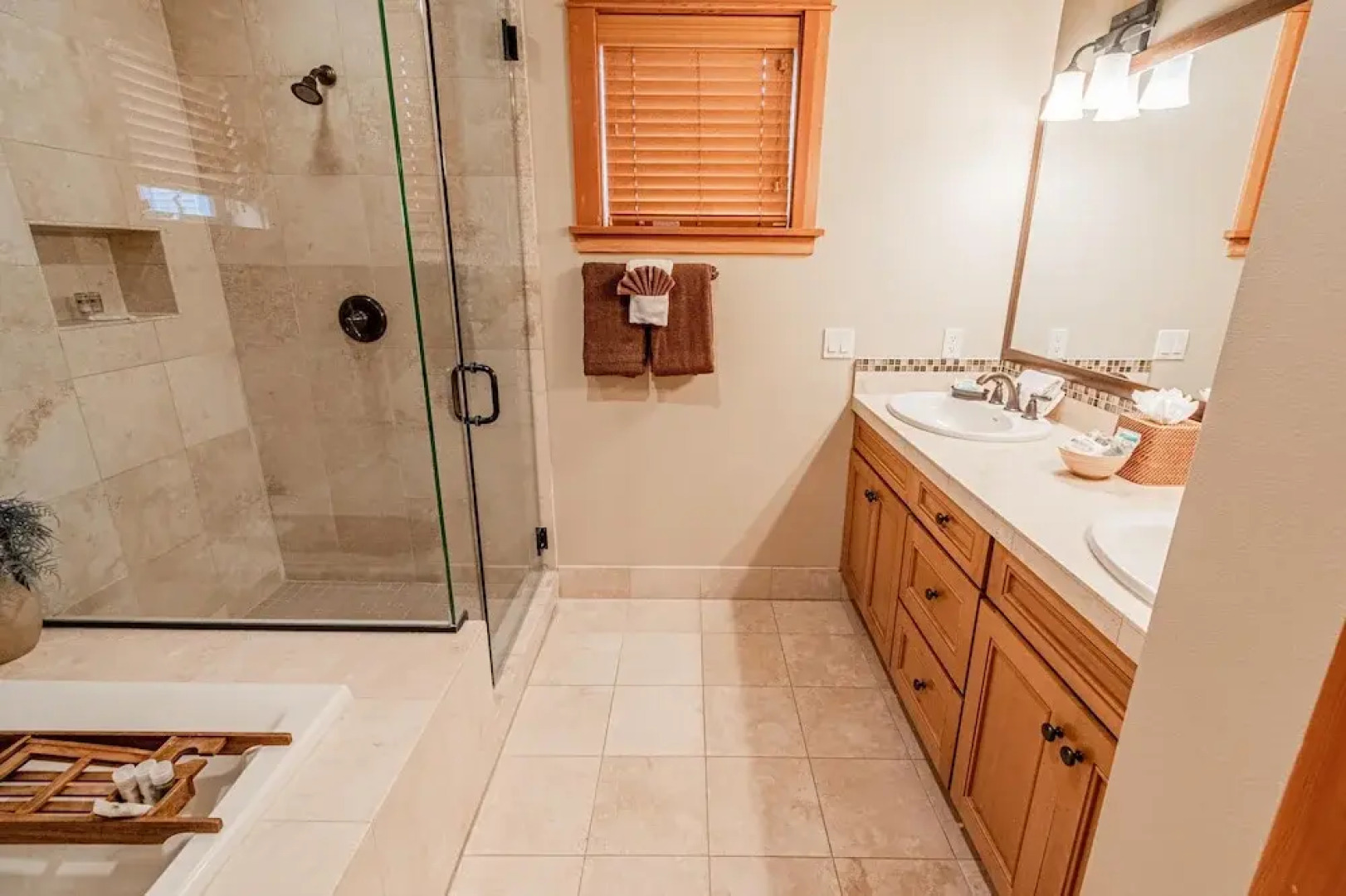 Lodges at Cannon Beach D2