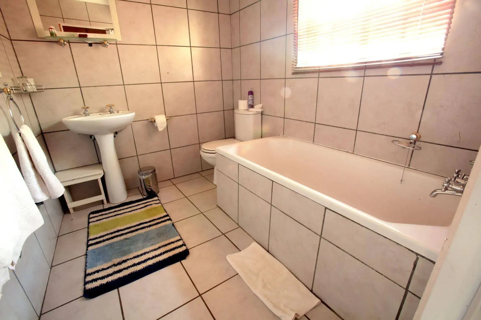 Shamrock Arms Guest Lodge