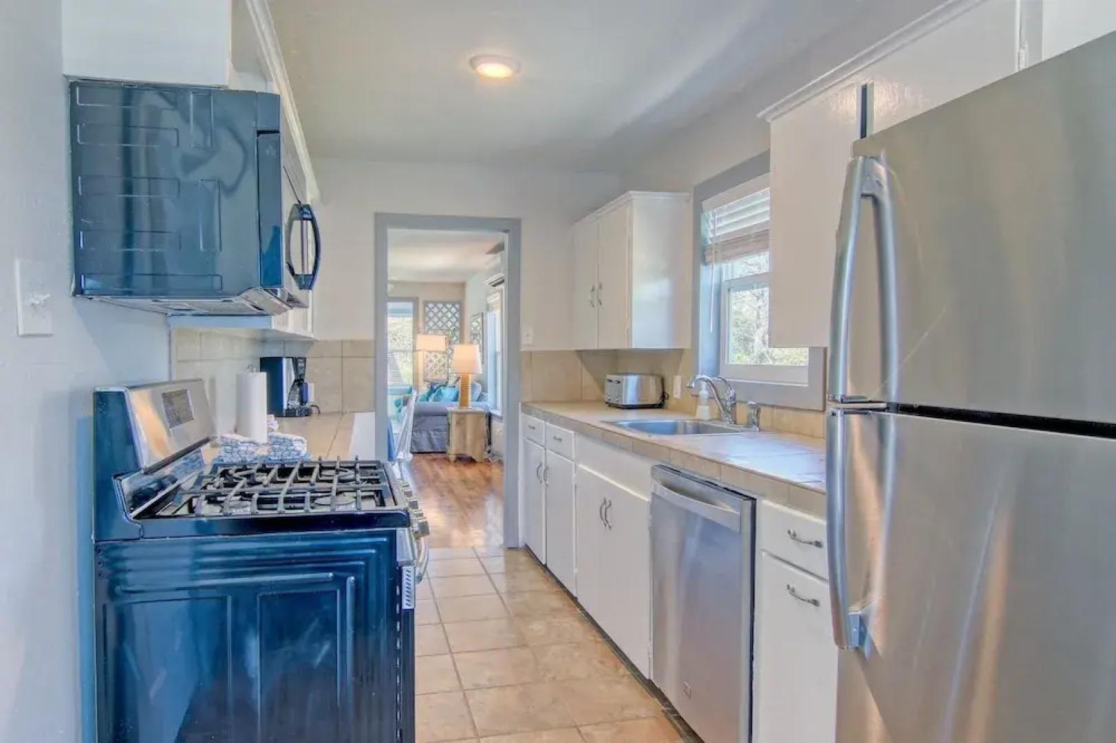 Muizenberg 6031rpb 3 Bedroom Home by RedAwning