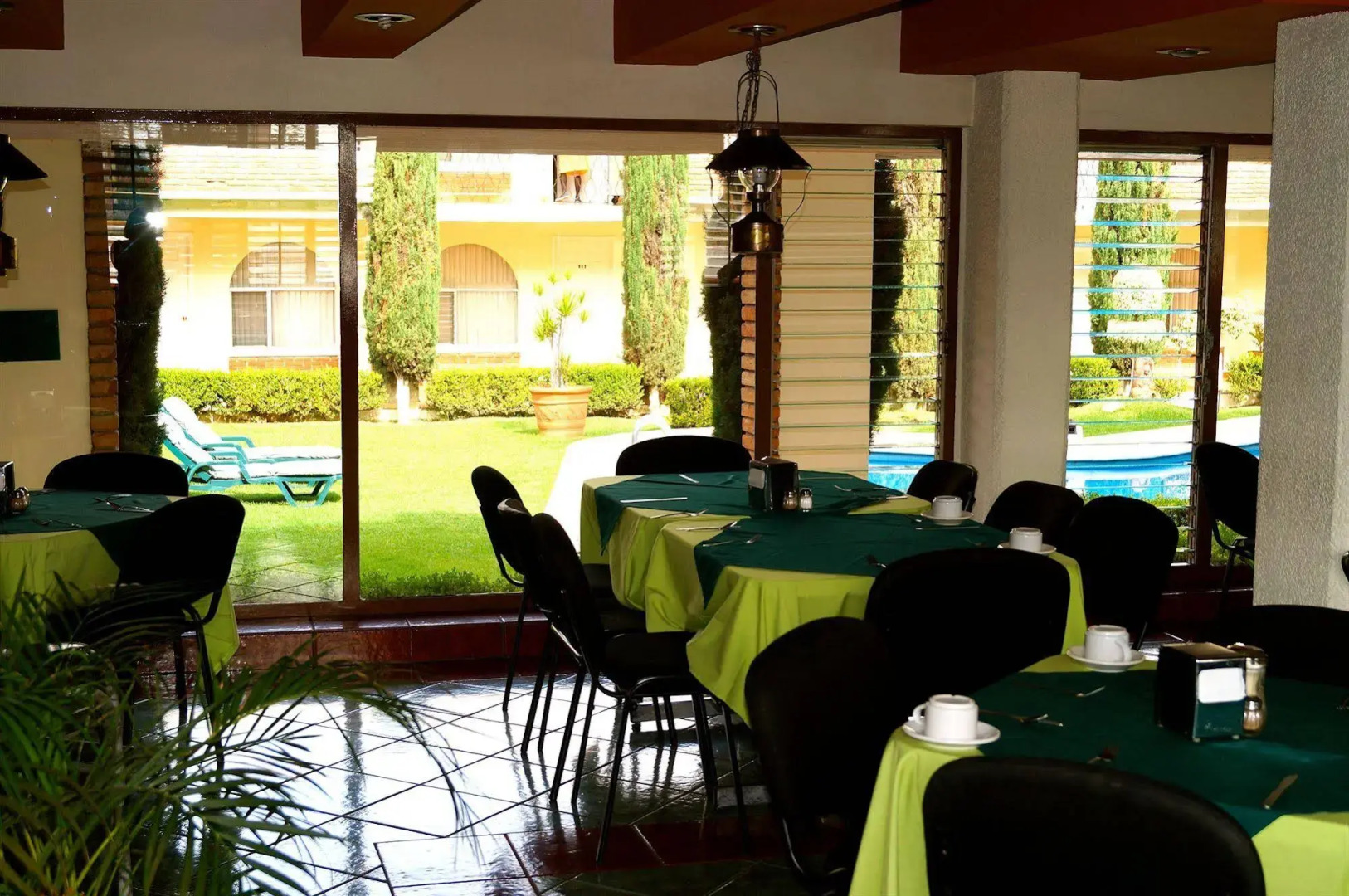 Hotel & Suites Villa del Sol