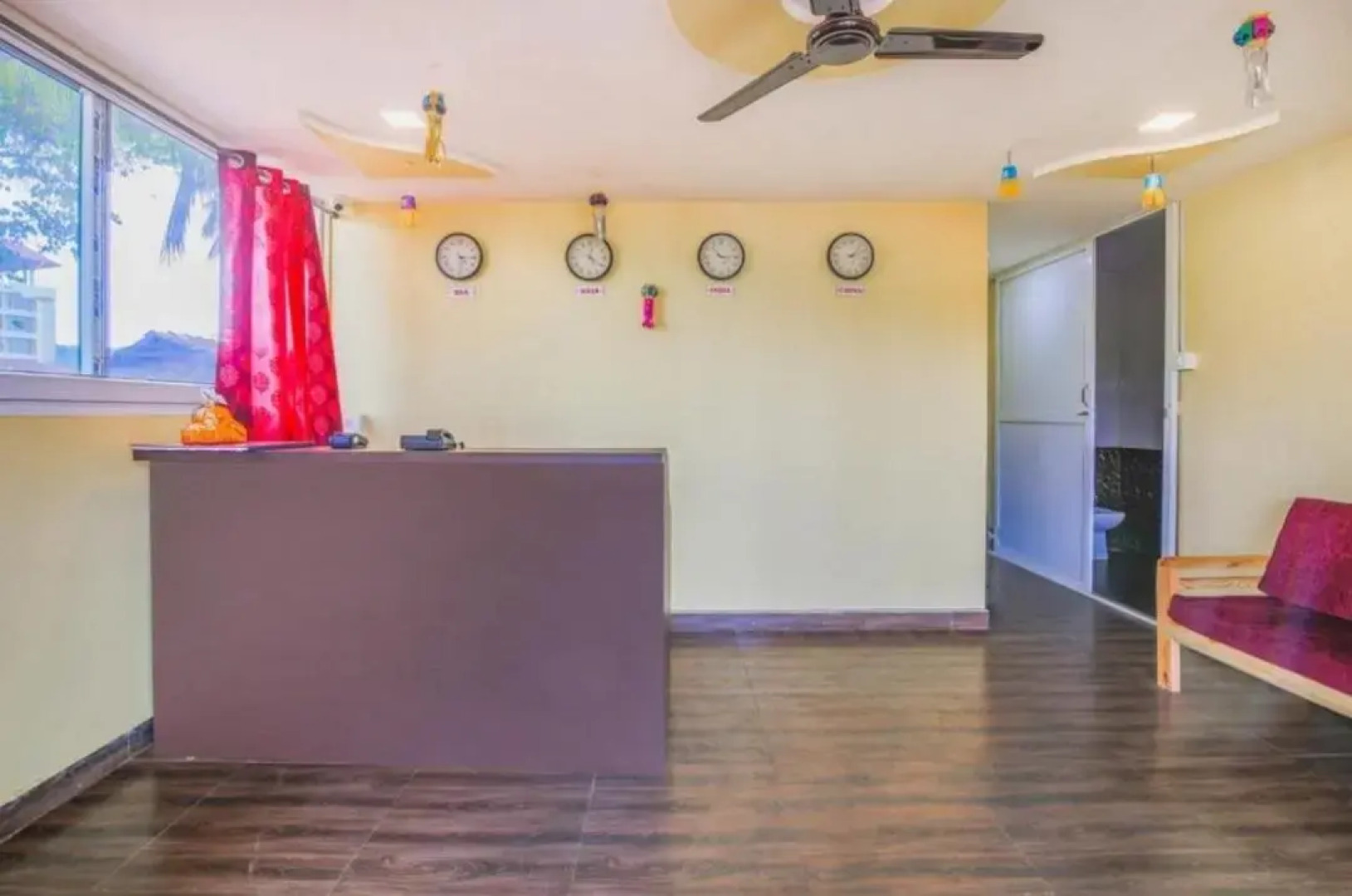 Casa Seaesta Beach Cottages and Suites