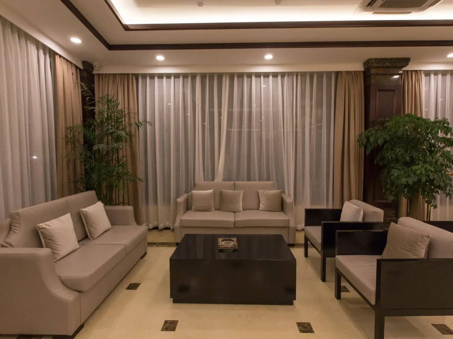 Days Hotel Frontier Yangshuo