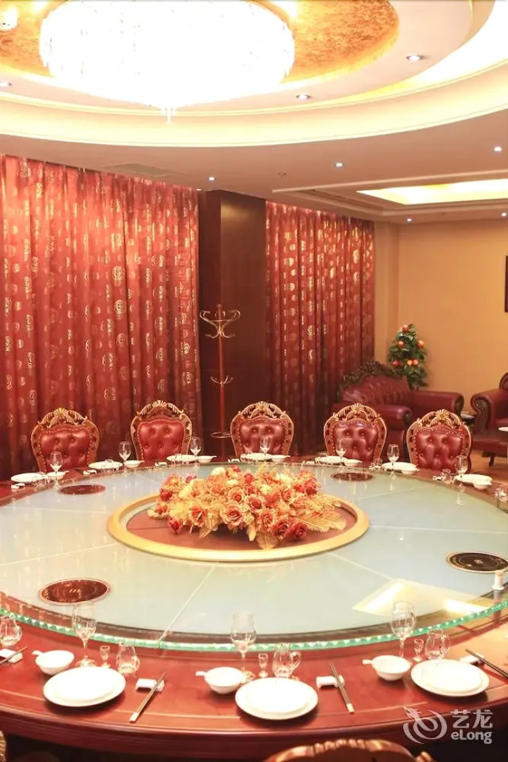 Wuhan Jiutong Haiyuan Hotel
