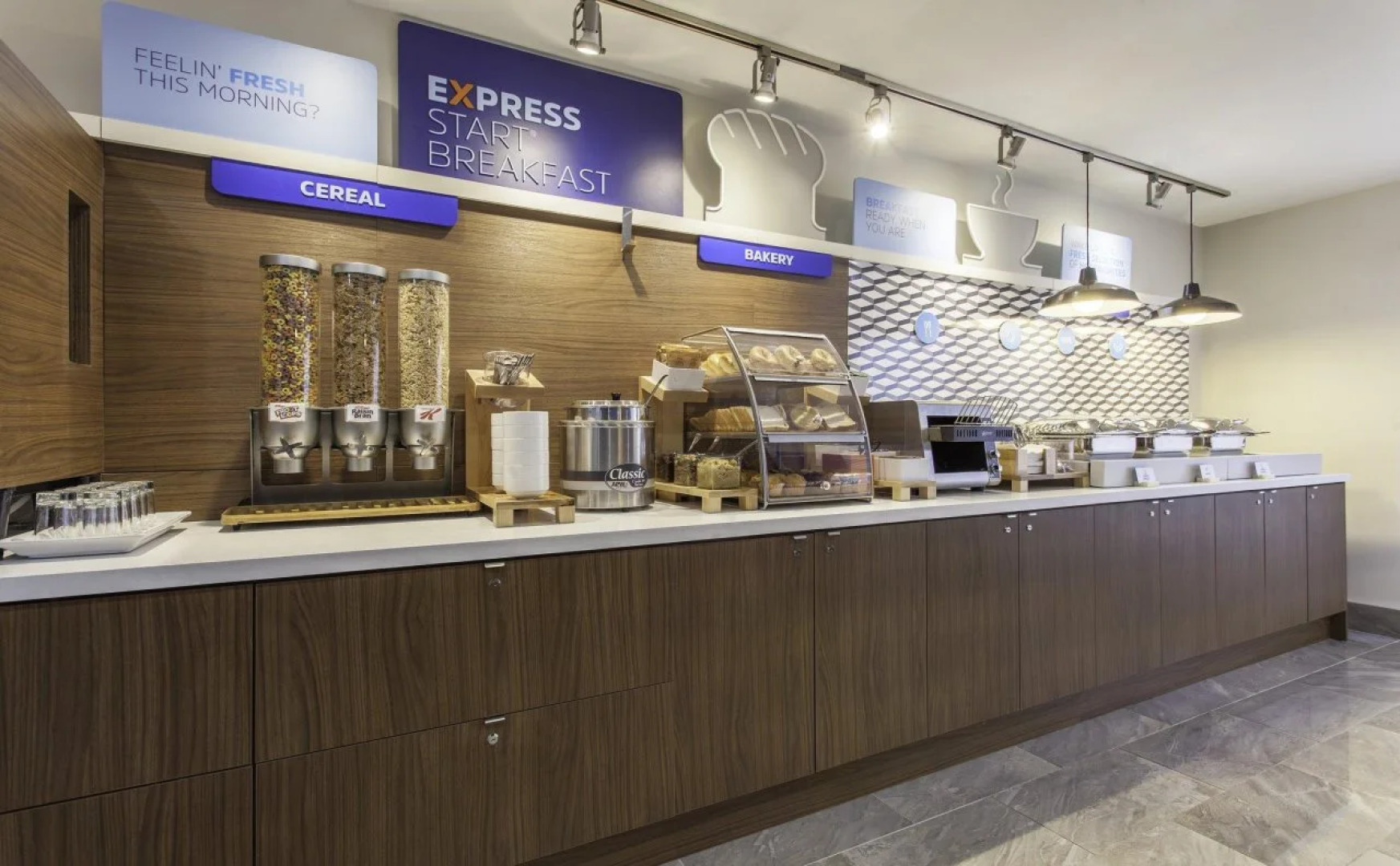 Holiday Inn Express & Suites Mississauga-Toronto Southwest by IHG