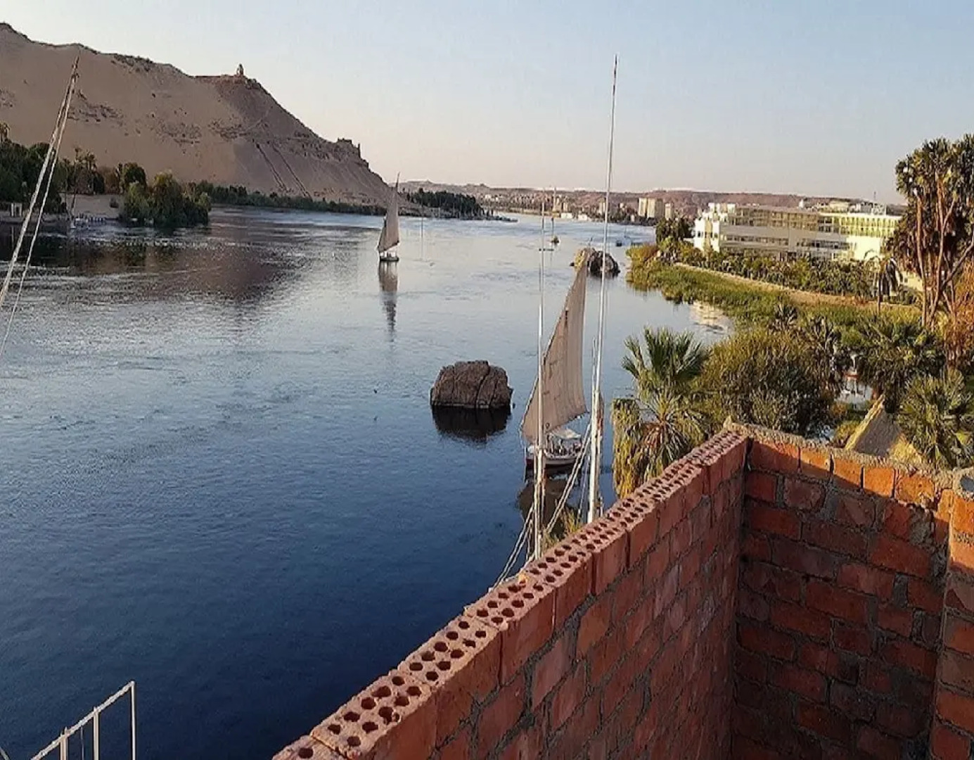 Taharka Nubian House