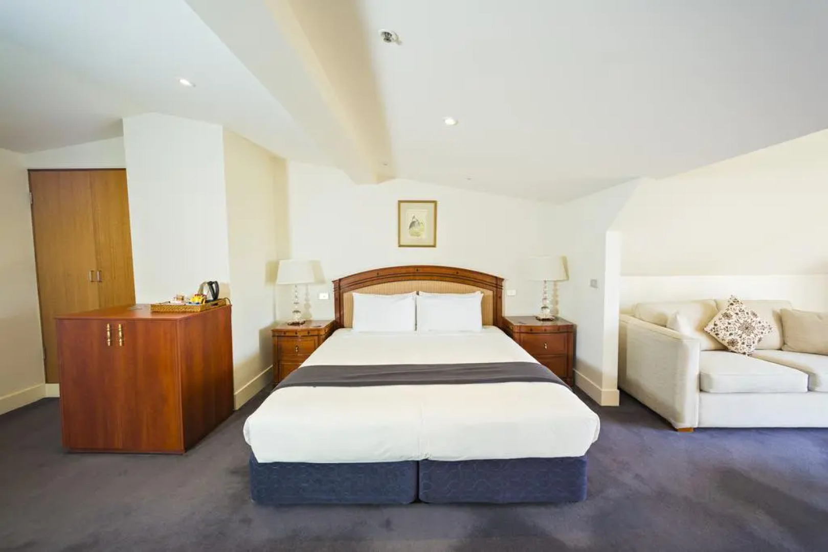 Seahorse Inn Hotel & Villas