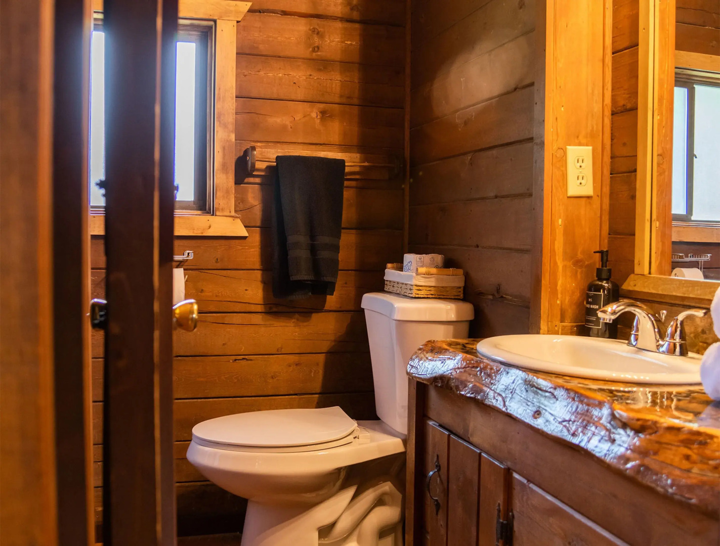 High Creek Lodge & Cabins