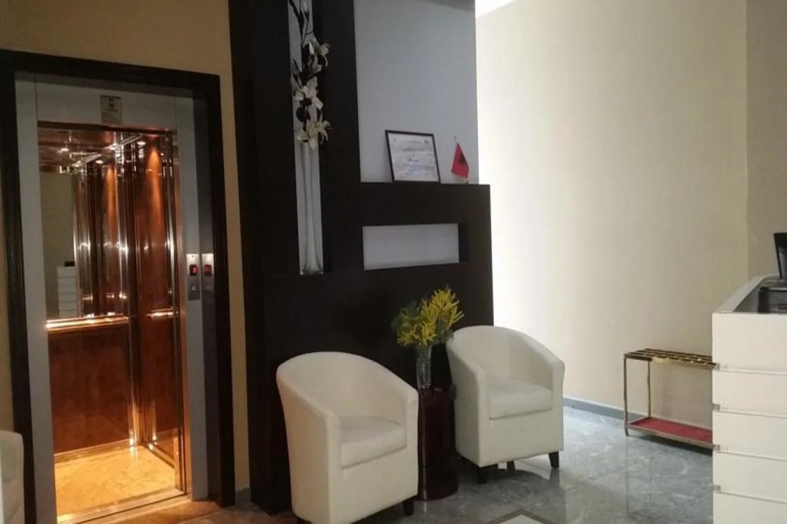 Hotel Kompleksi Arifi