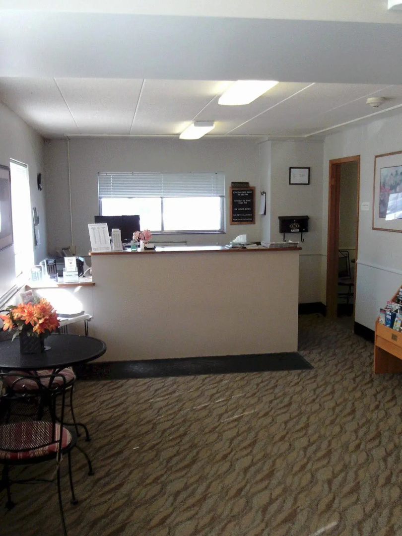 2nd Street Inn & Suites