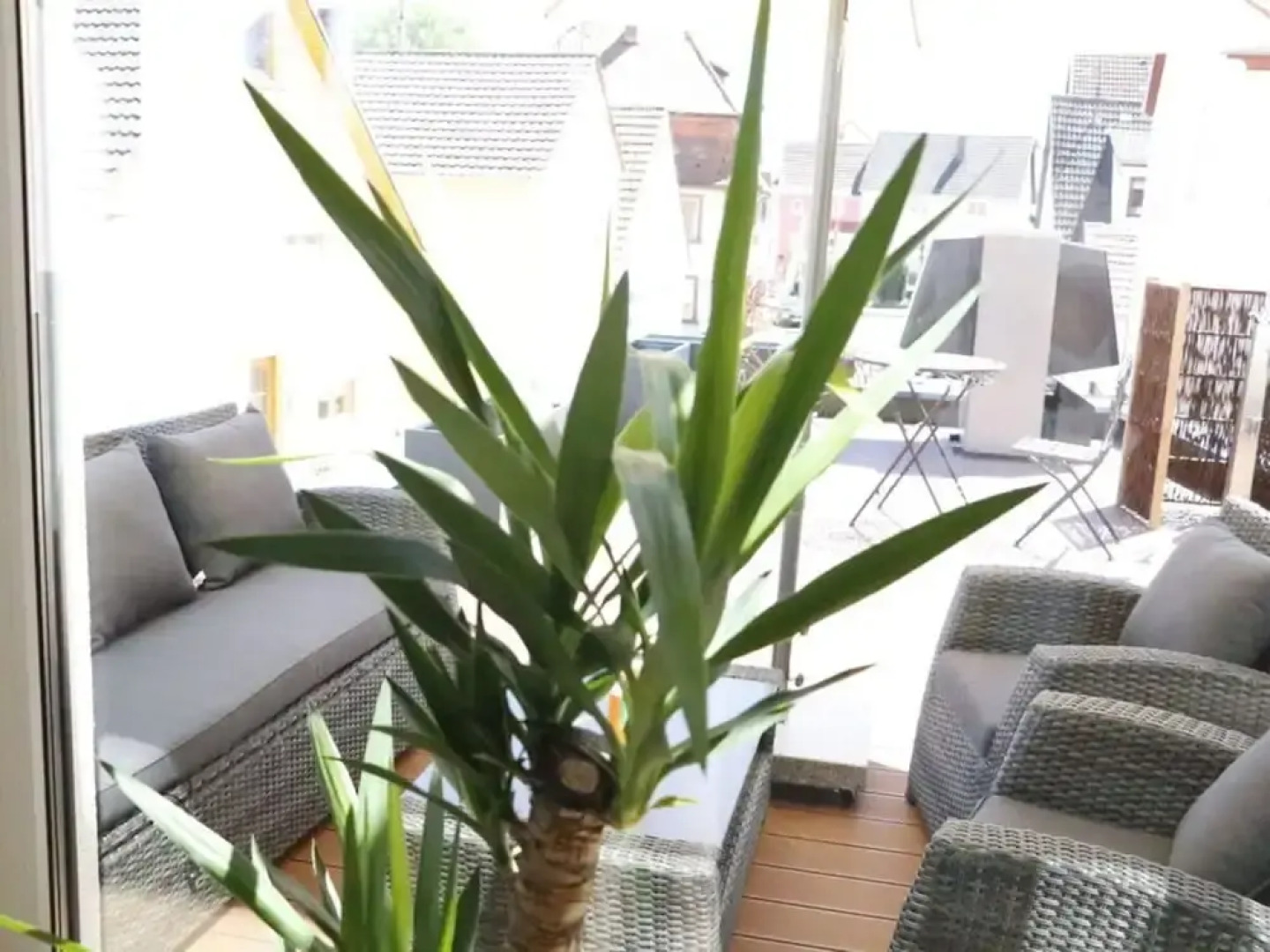 Welcoming Apartment Near Lake