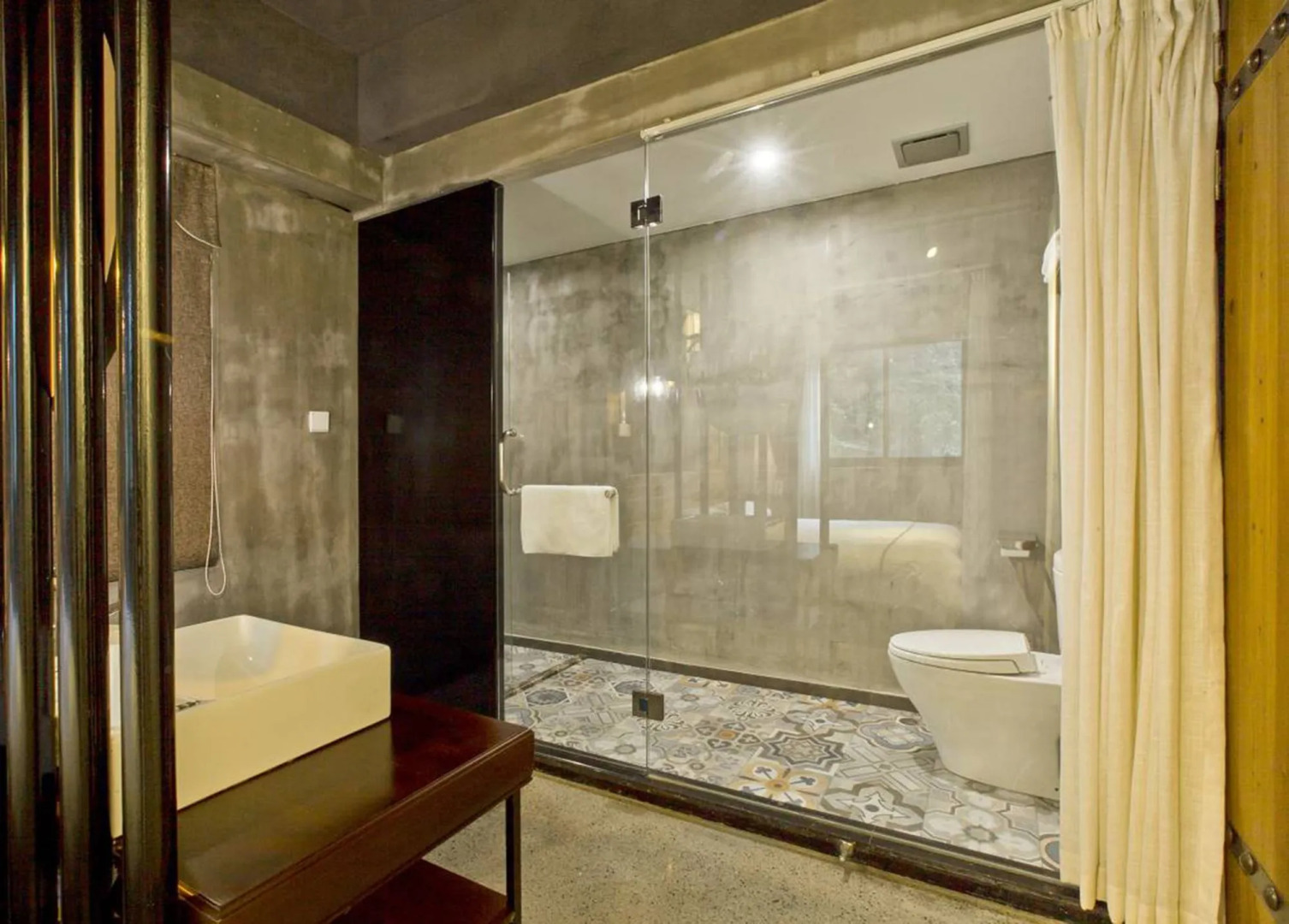 Zero Five One Seven Inn