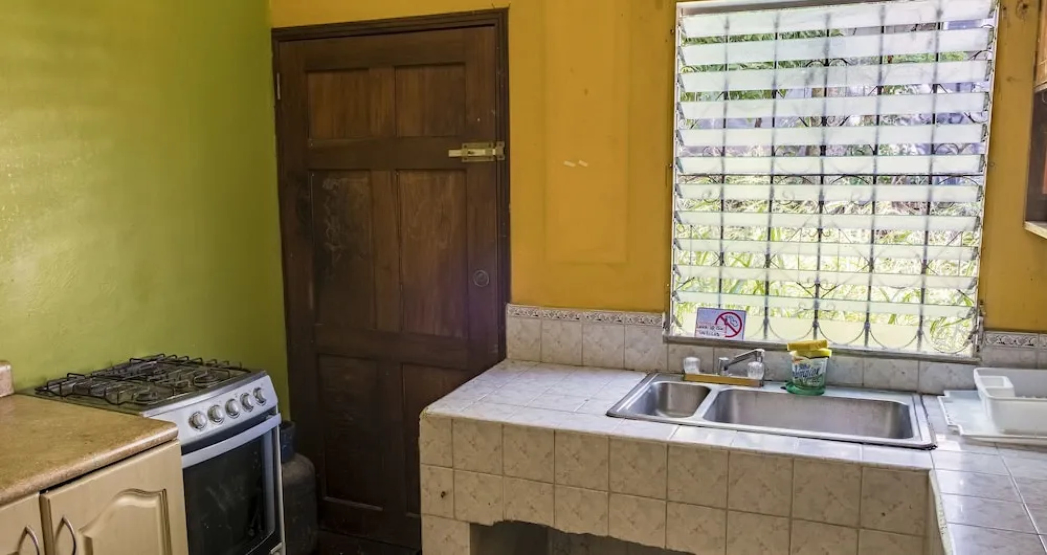 Hotel & Hostel Berakah