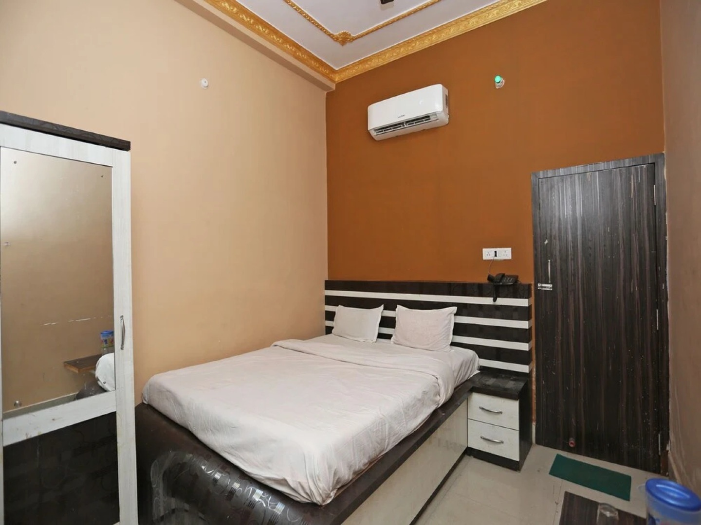 Spot On 45392 Maa Tara Hotel