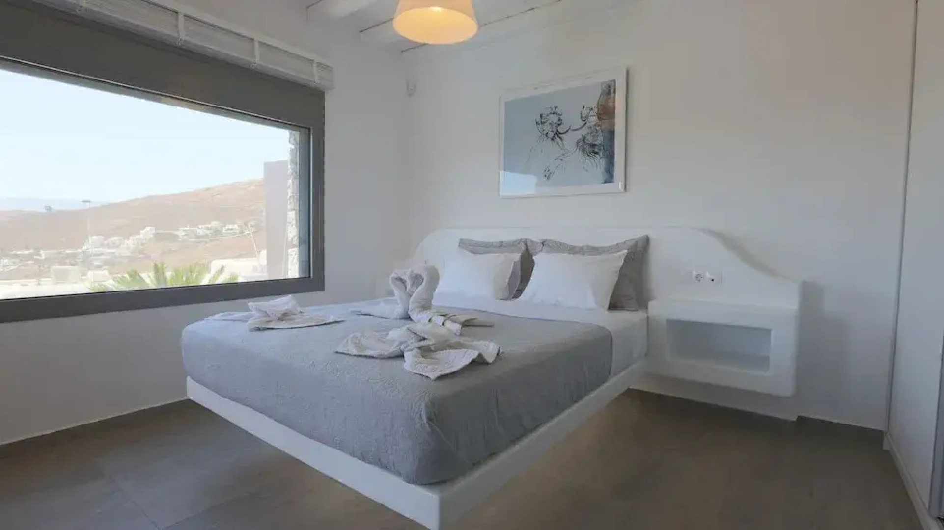 Luxury Villas  by Live&Travel