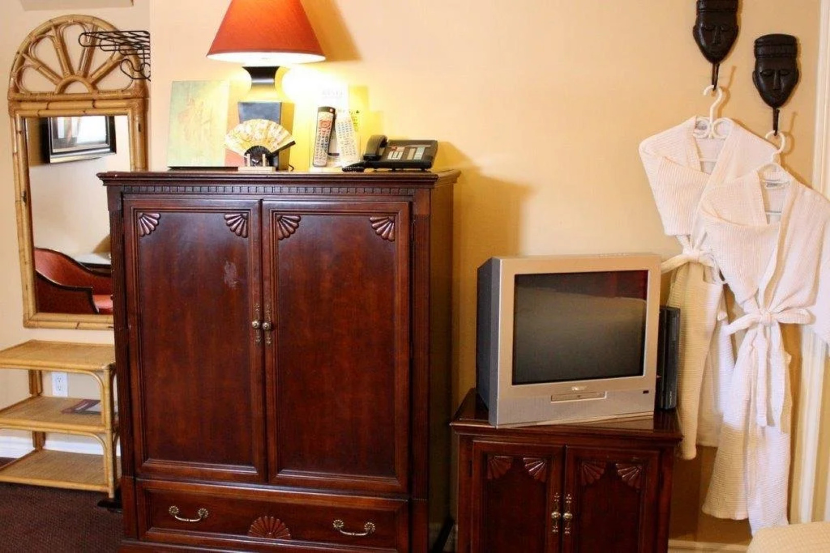 20 Bells Lake Bed & Breakfast