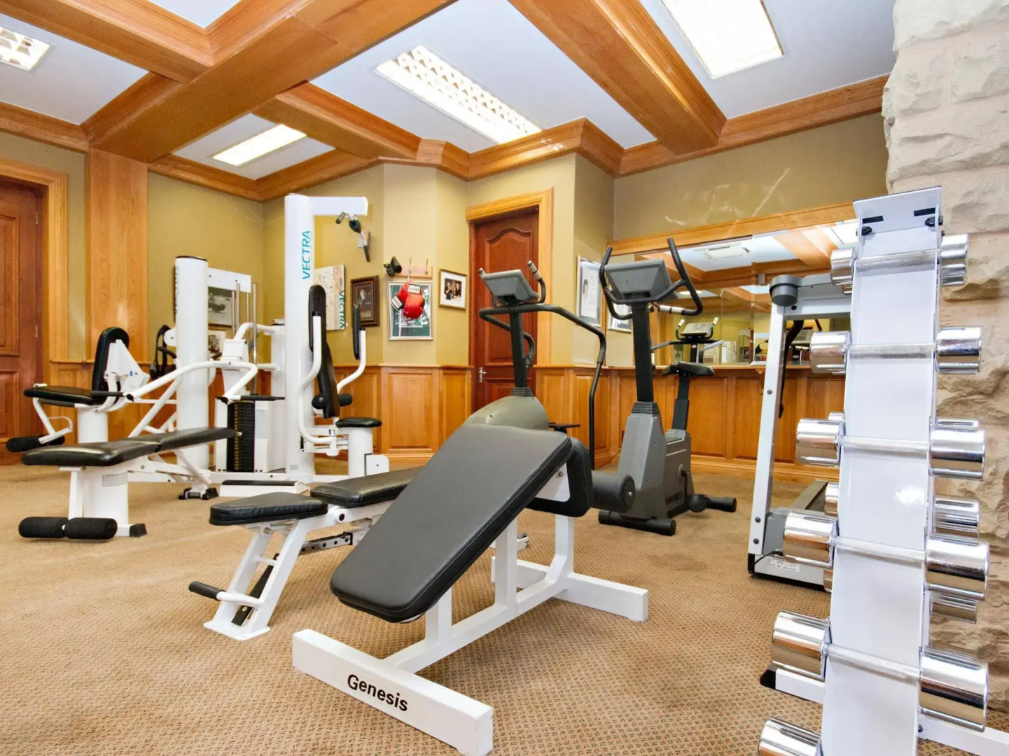 Apogee Boutique Hotel & Spa