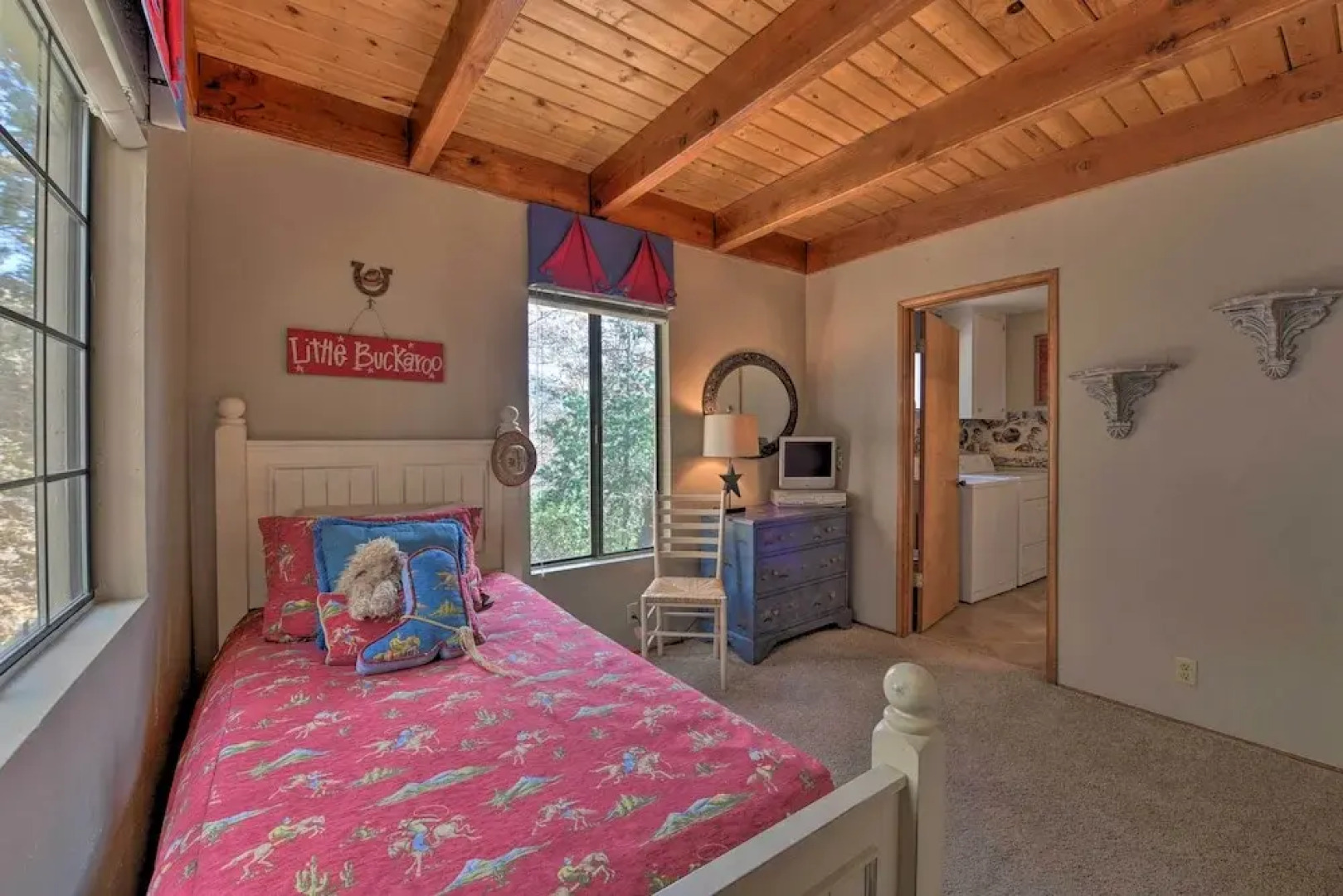 Mountainside Cabin w/ Deck - 16 Miles to Skiing!