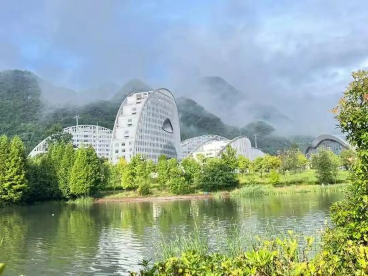 Huatian Hotel