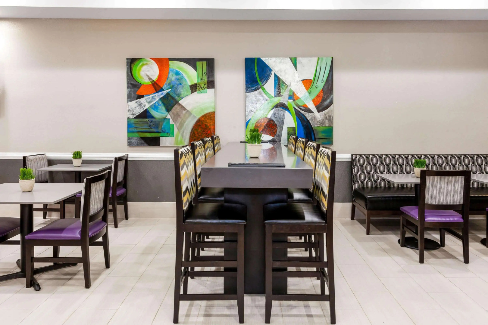 La Quinta Inn & Suites by Wyndham Laredo Airport