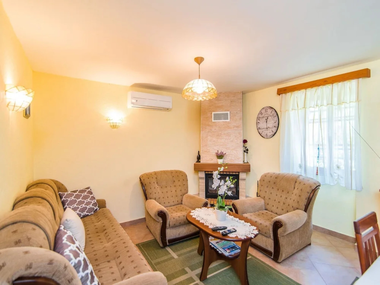 Stone House with Private Pool And Garden in Quiet Place