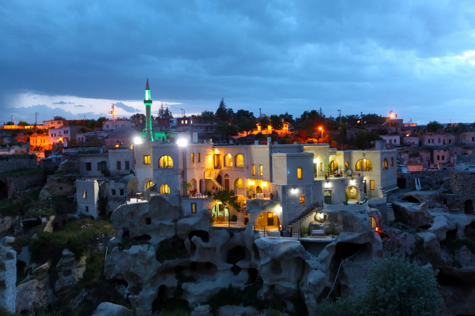 Blue Valley Cave Hotel