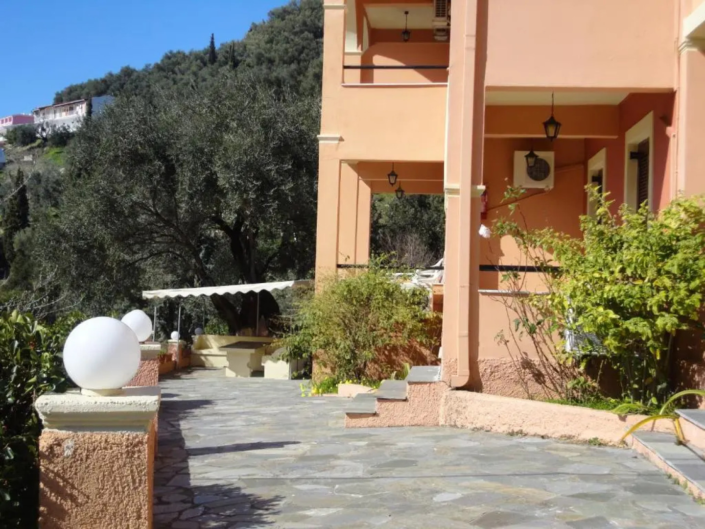 Aphrodite Apartments