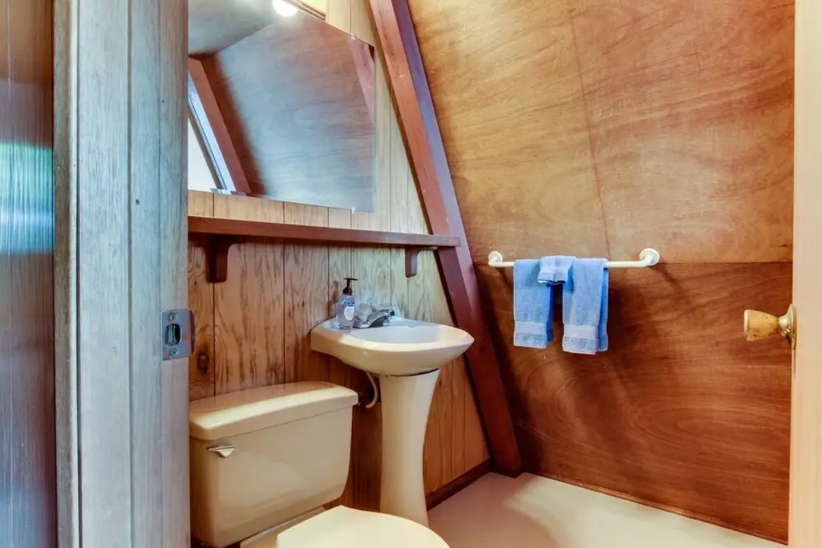 Alpine Chalet 4 Full Loft