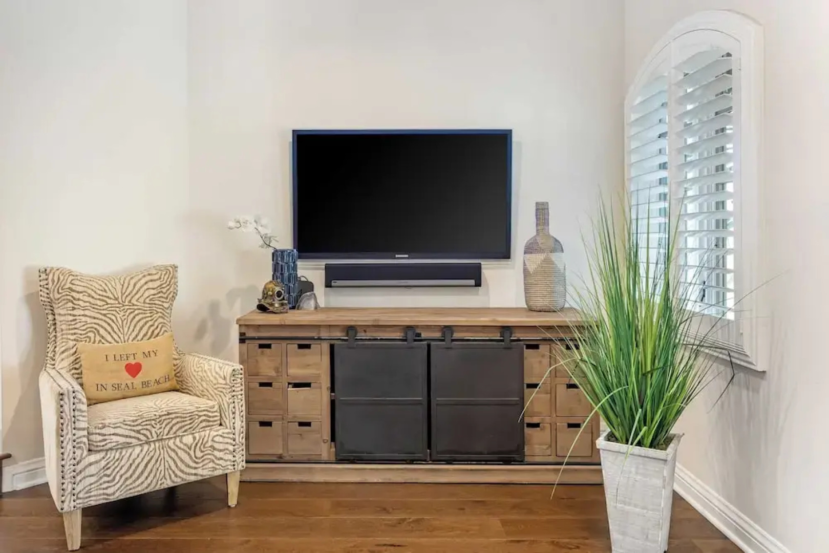 Seventh & Shore Stylish Seal Beach Home w/ Elevator, Fireplace + Bold Design