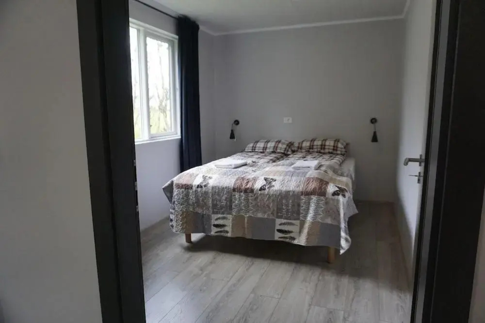 Hlíðarból Apartments