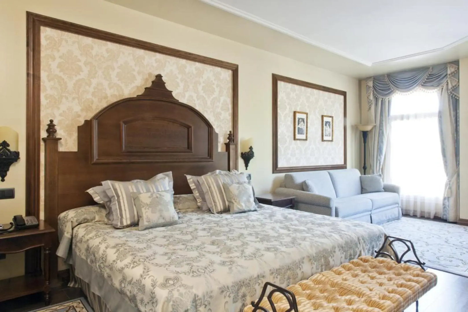PortAventura Hotel Mansion De Lucy