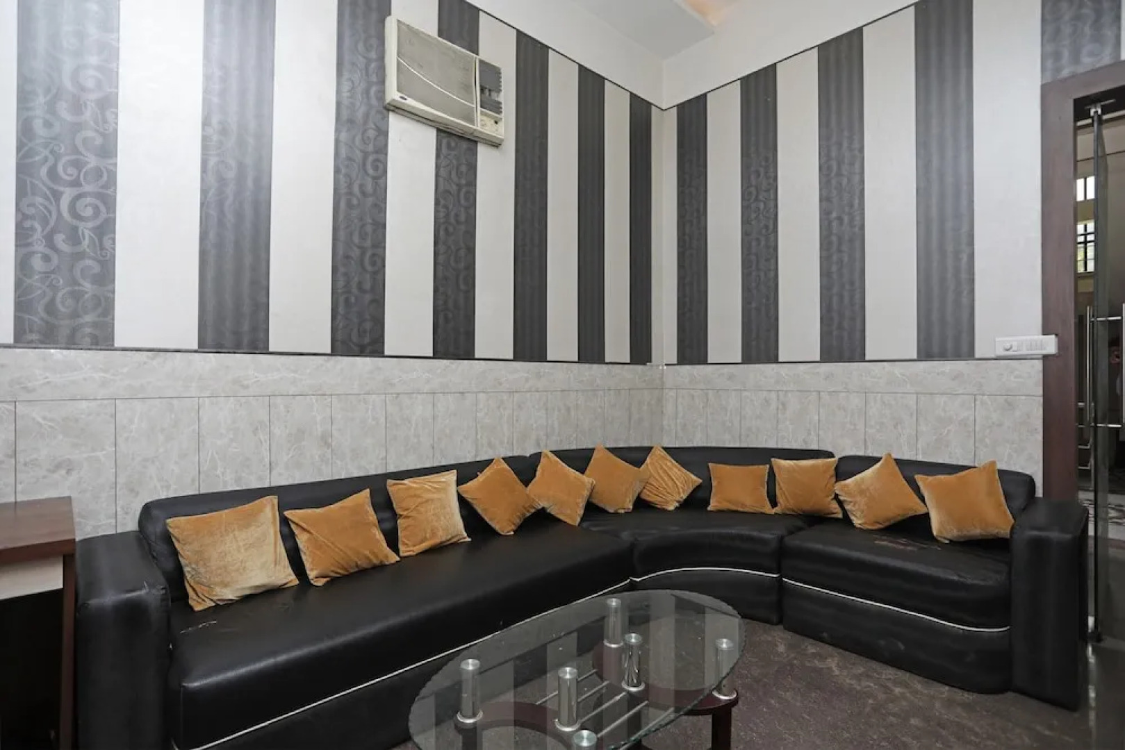 OYO 5183 Hotel Subhadra Residency