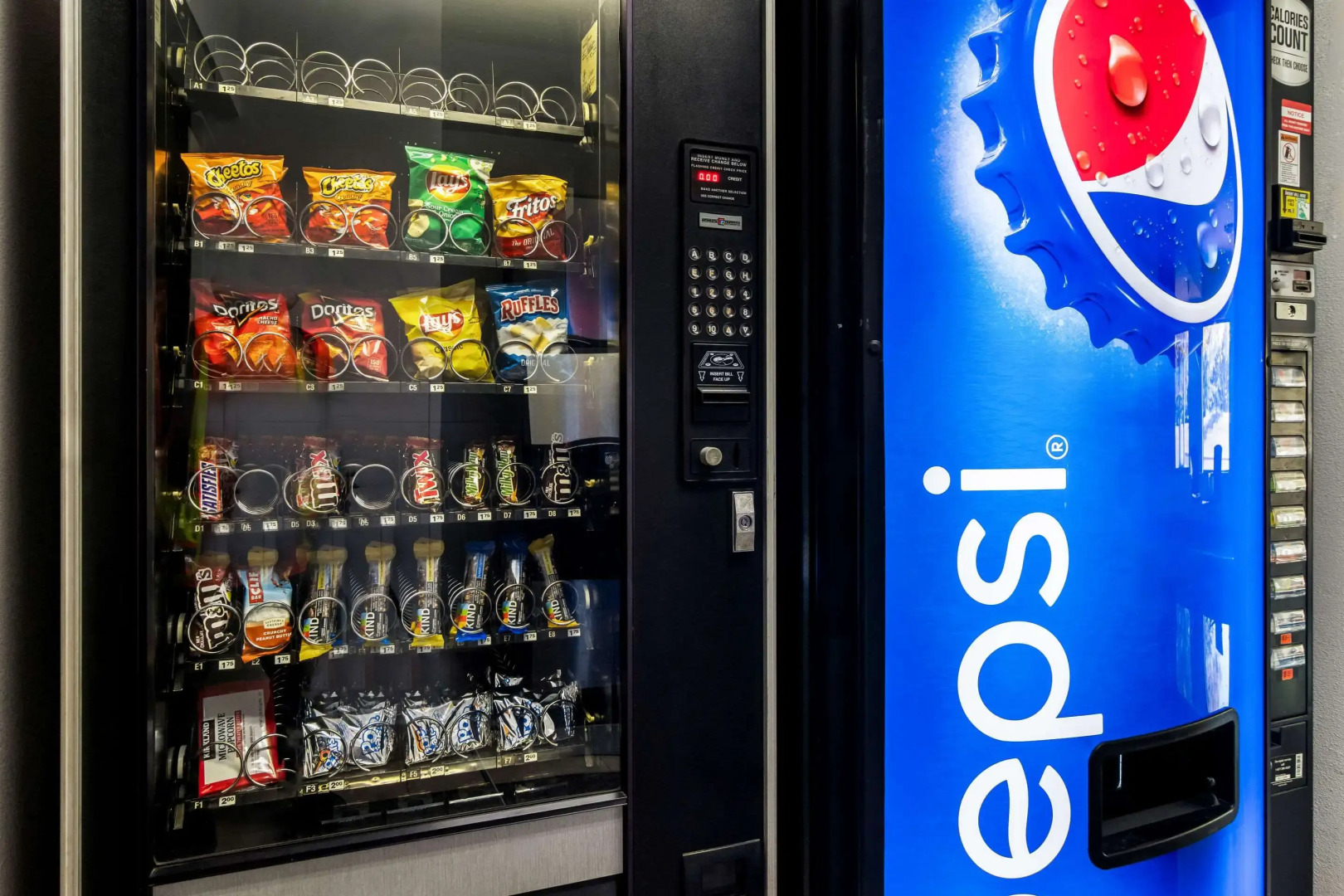 Comfort Inn & Suites near Tinley Park Amphitheater