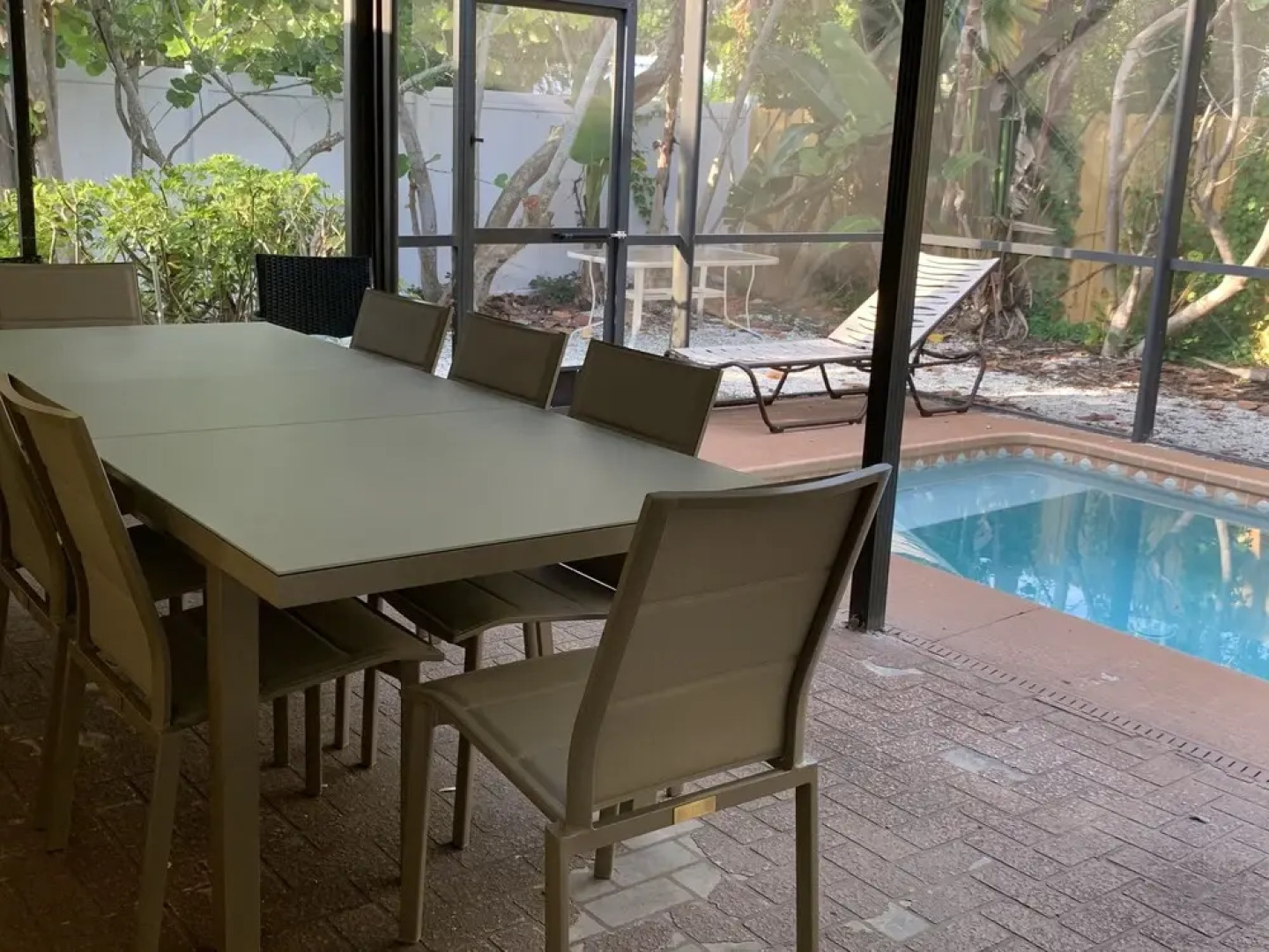 Coastal Breeze - A Weekly Rental 4 Bedroom Home by RedAwning