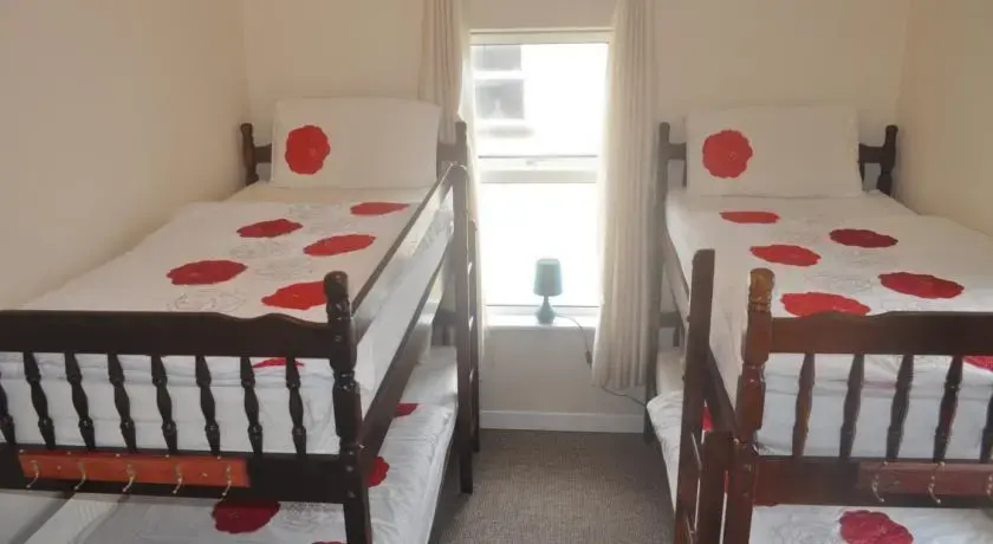 Strandhill Hostel & Surf School