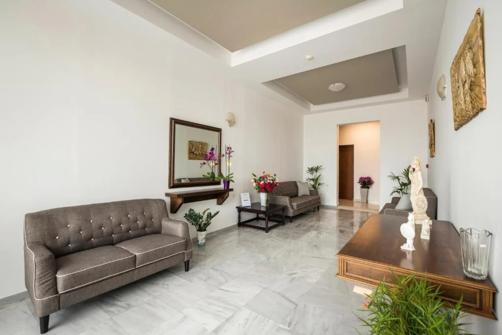 Vantaris Garden and Vantaris Corner