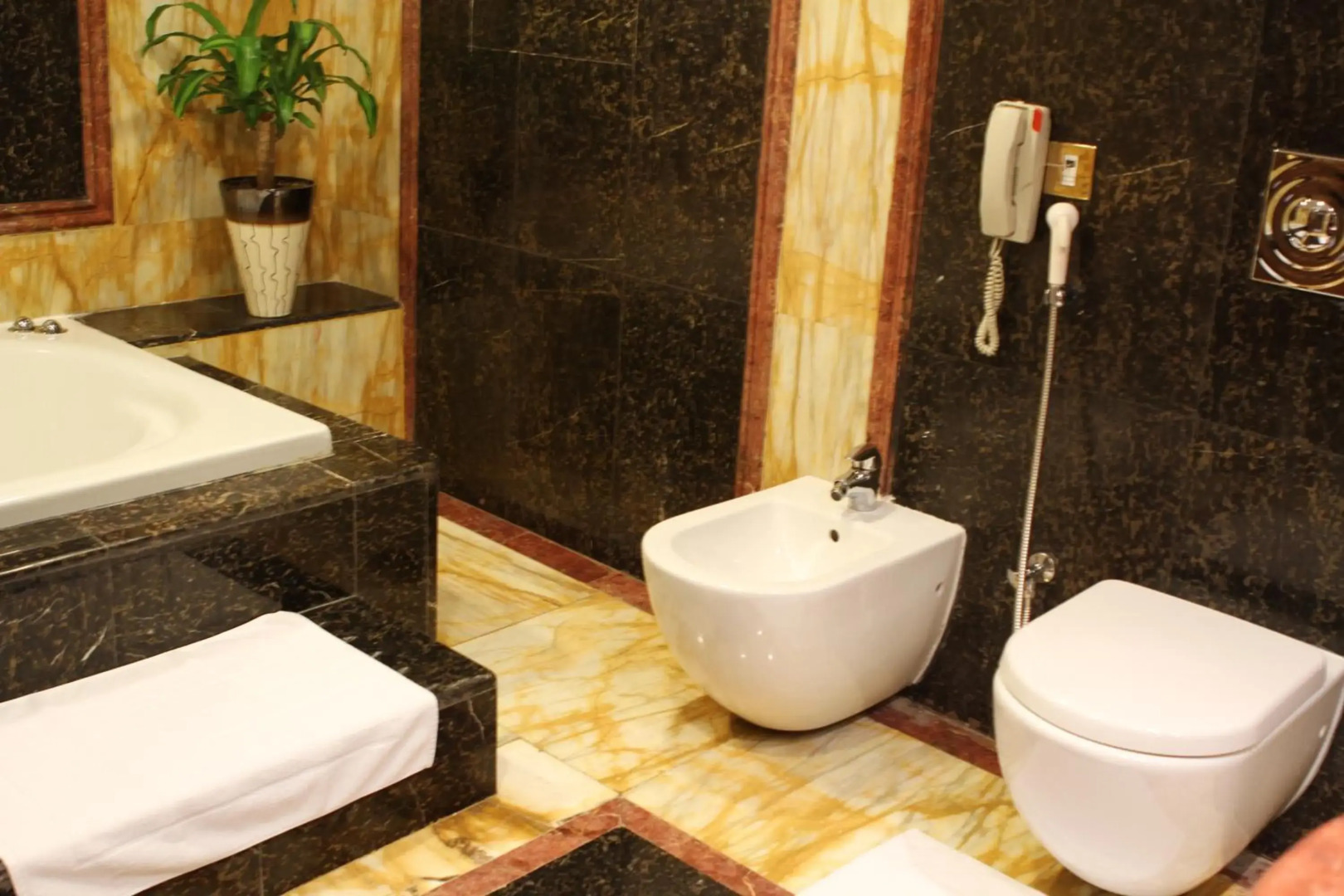 MADEN Hotel-مادن