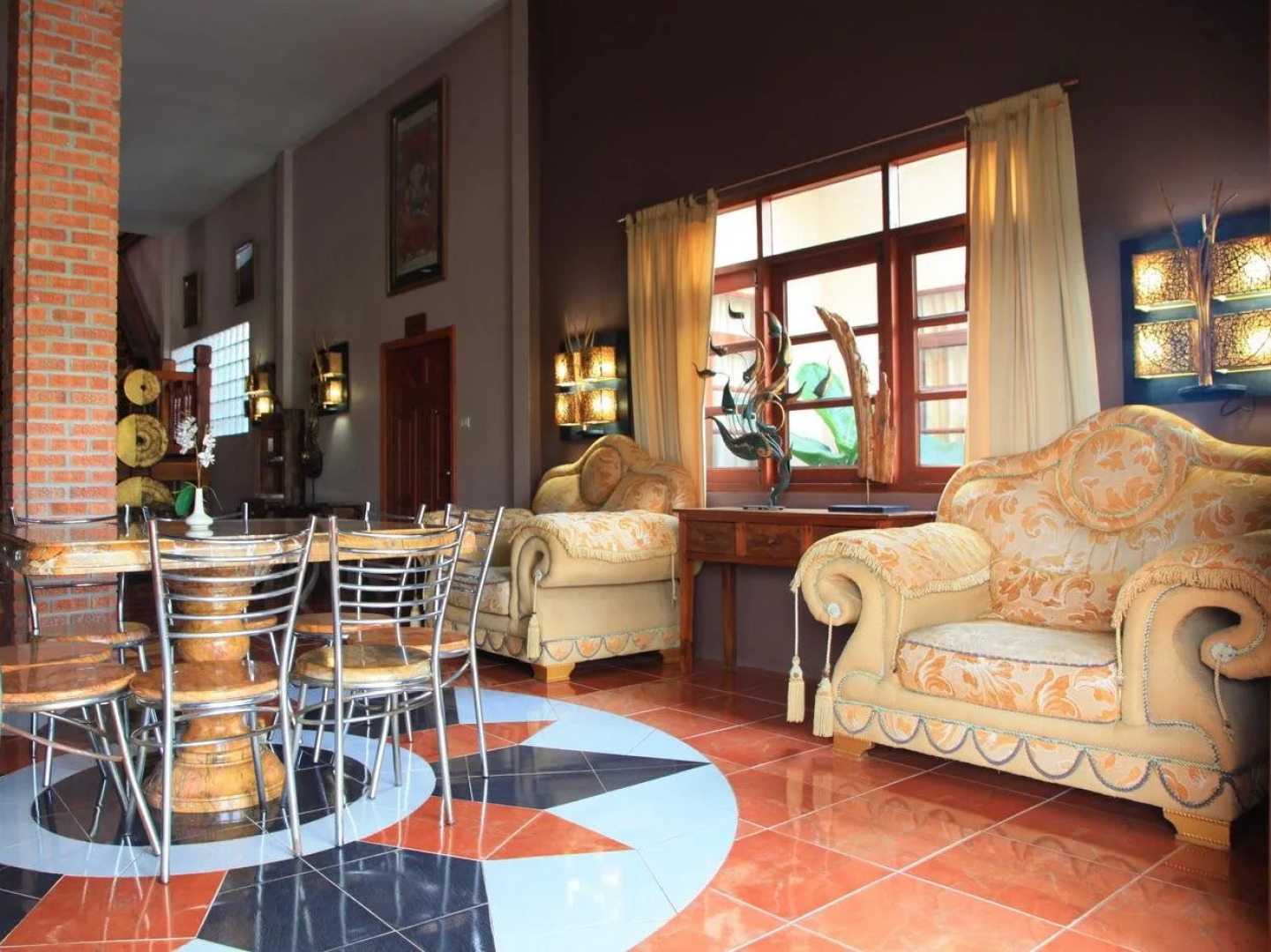 The Ricefields Hotel