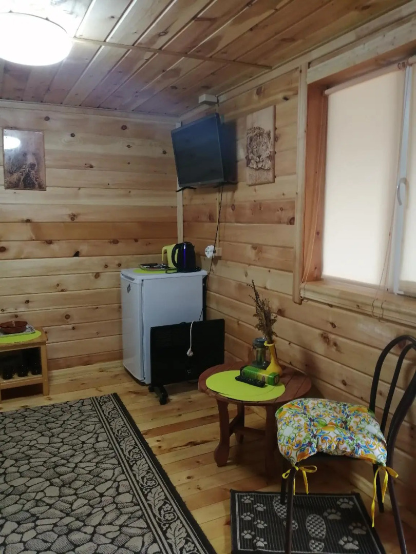 Усадьба у горы