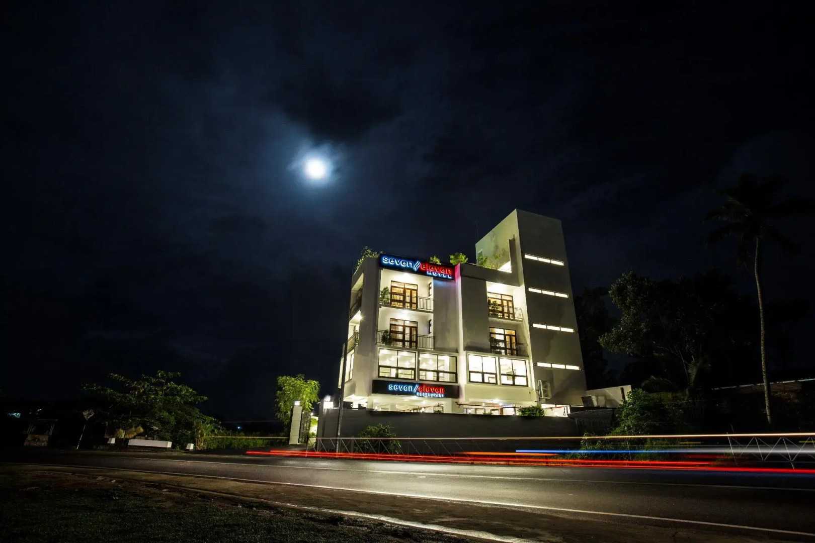 Grand 7 Hotel Kesbewa