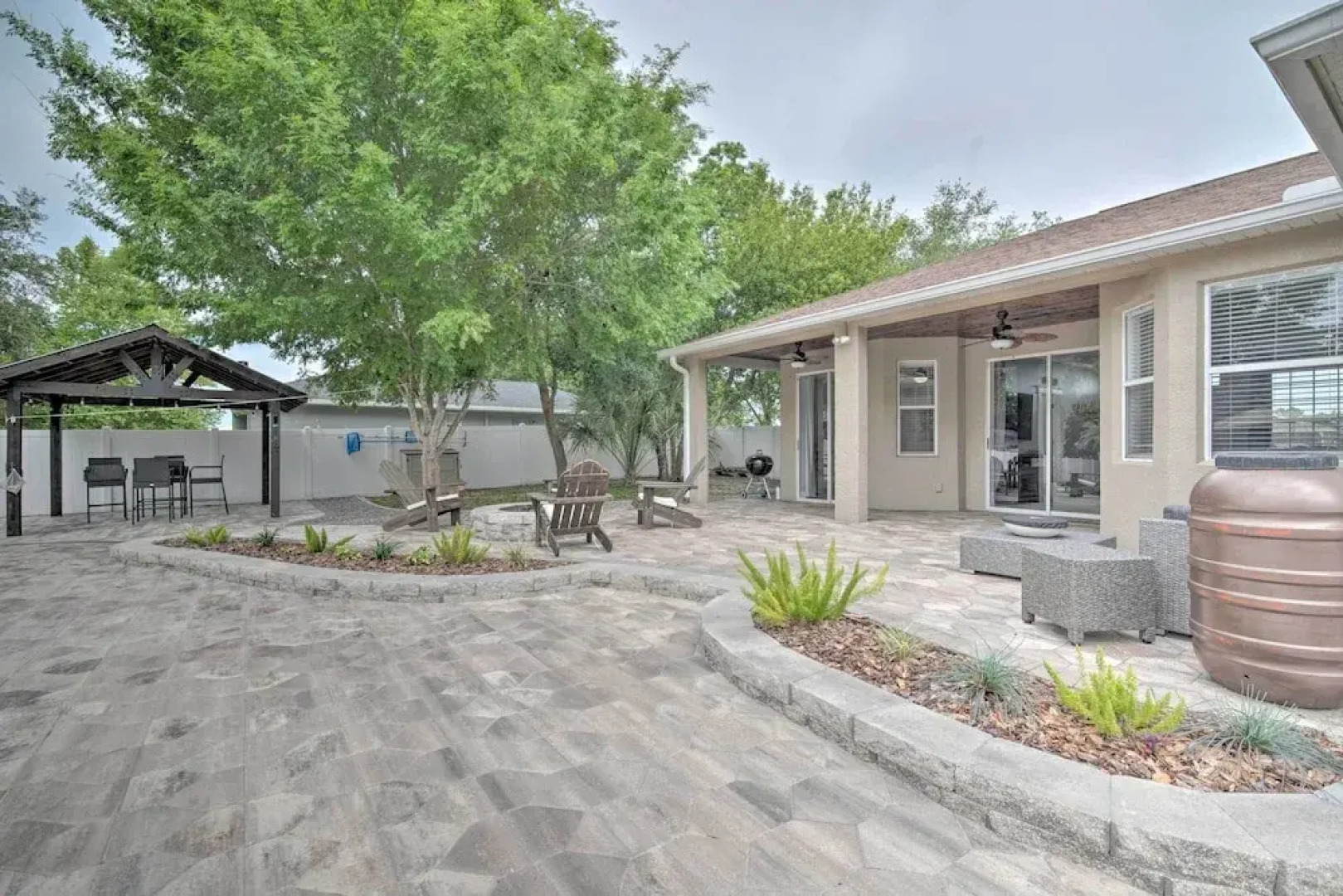 Airy Crystal River Retreat w/ Backyard Oasis!