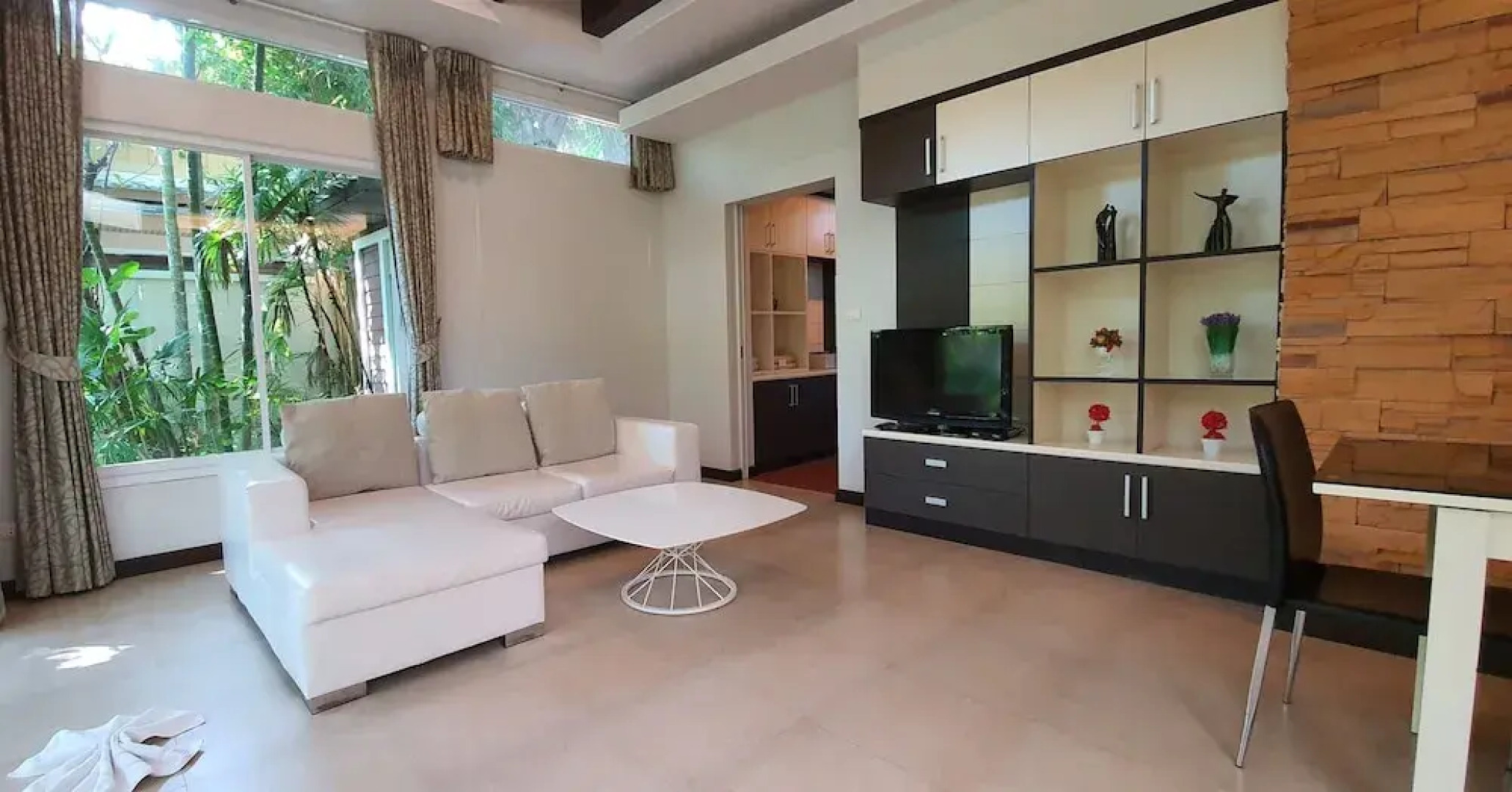 Tachawan Resort & Restaurant