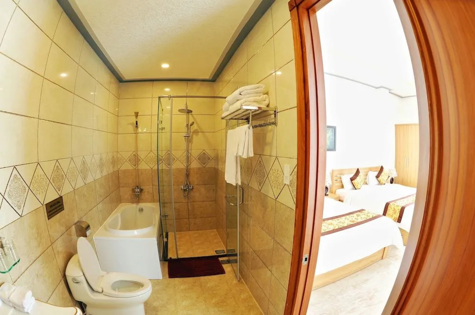 Tam Chau Luxury Hotel