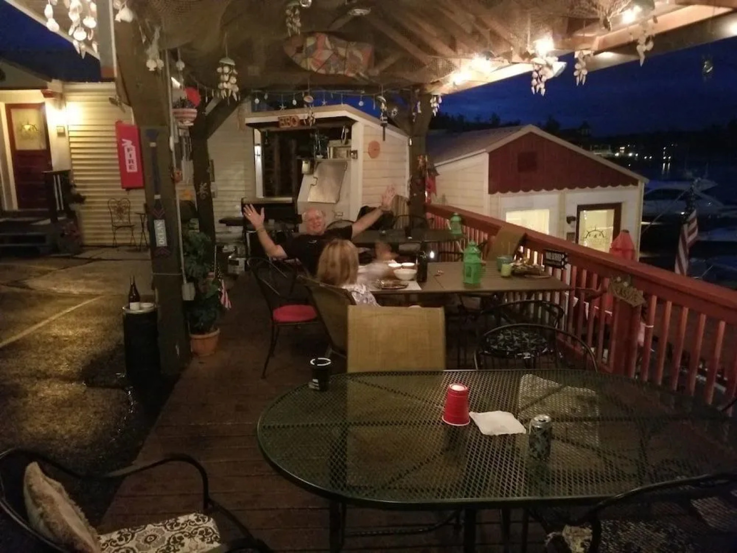 Hills Motor Court & Marina