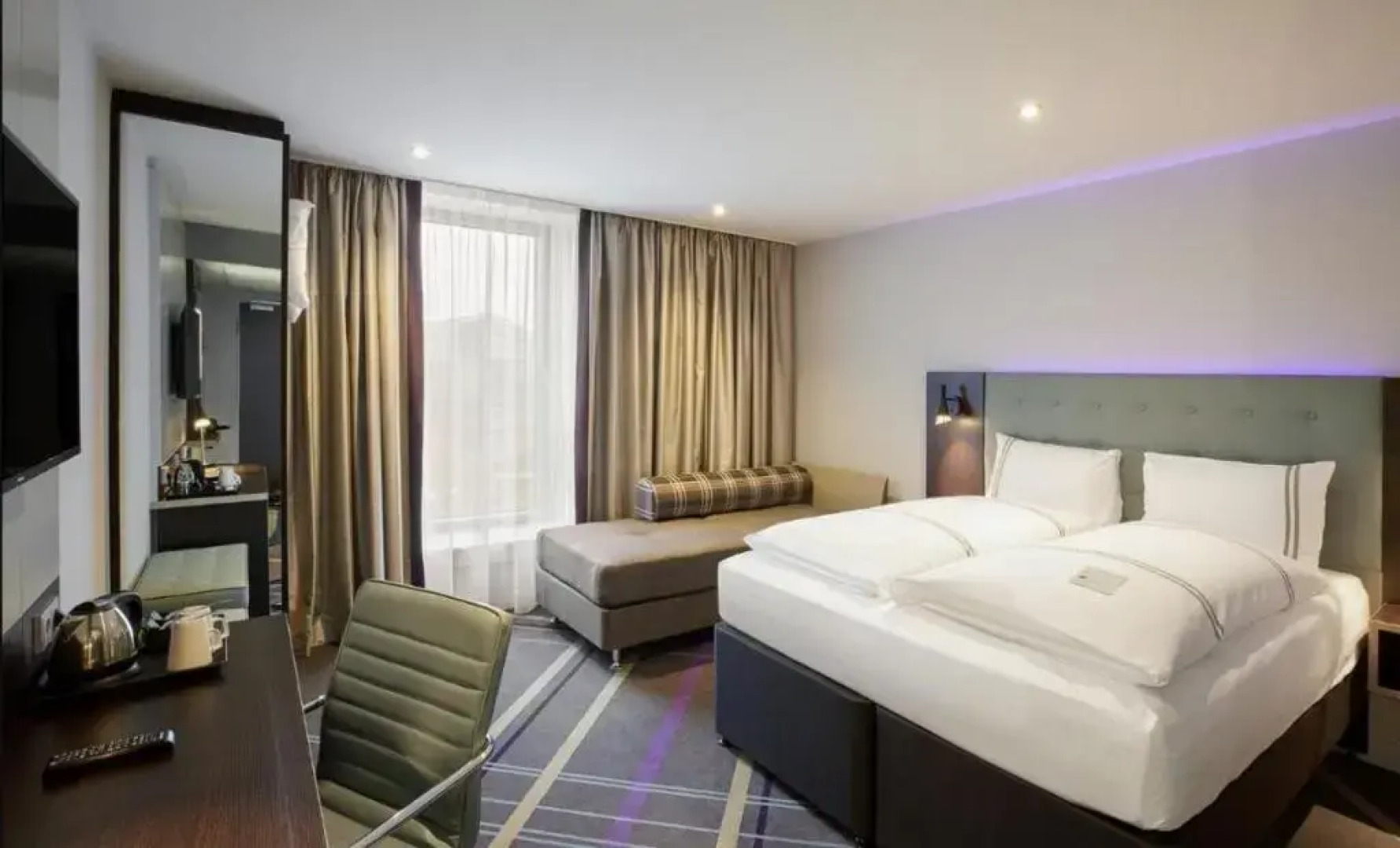 Отель Premier Inn Frankfurt City Europaviertel