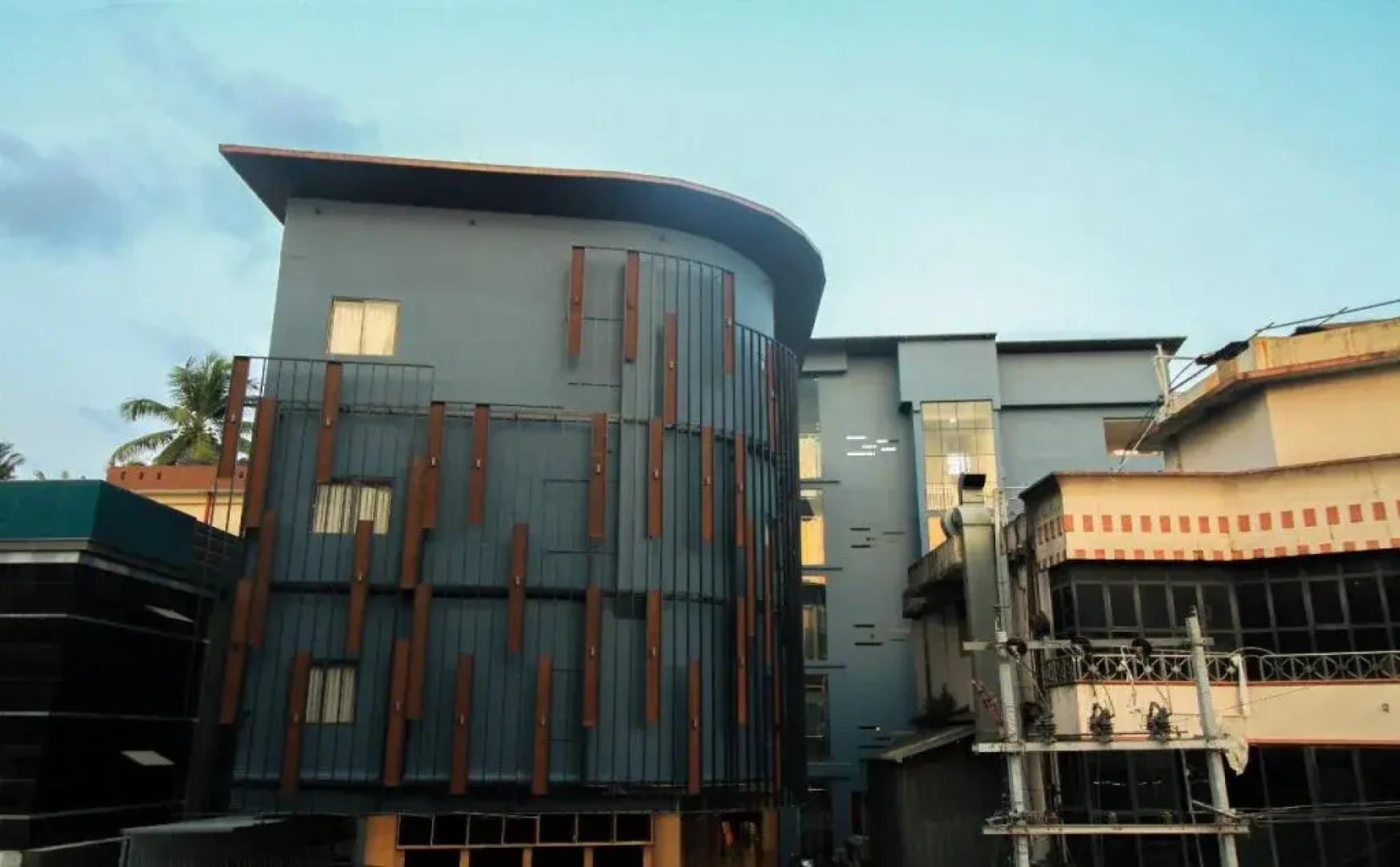 Varcity Bay By OYO Rooms